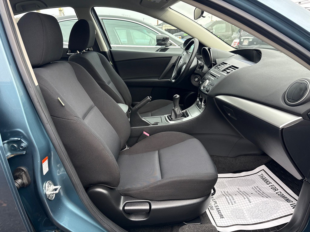 2011 Mazda Mazda3 Image 10
