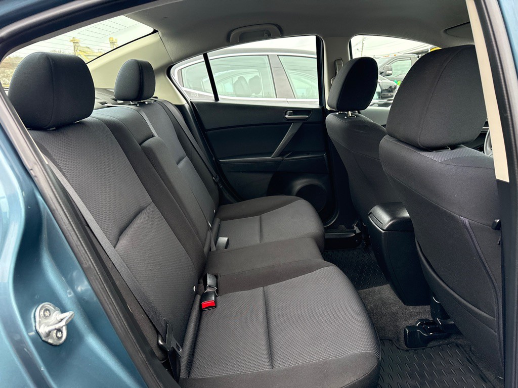 2011 Mazda Mazda3 Image 12