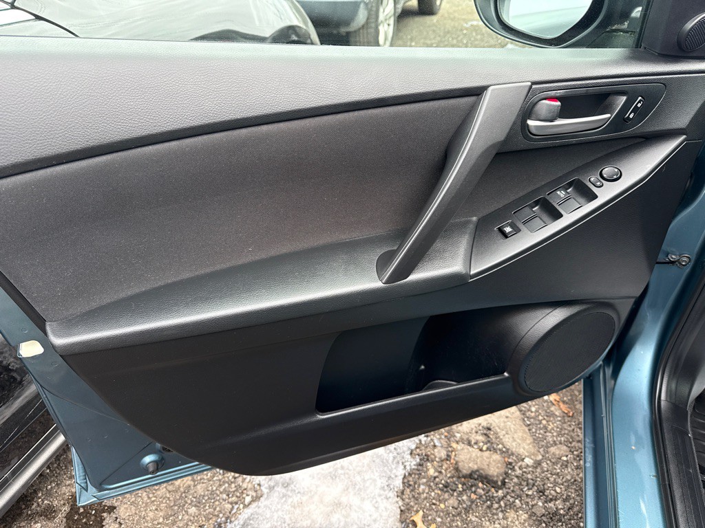 2011 Mazda Mazda3 Image 22