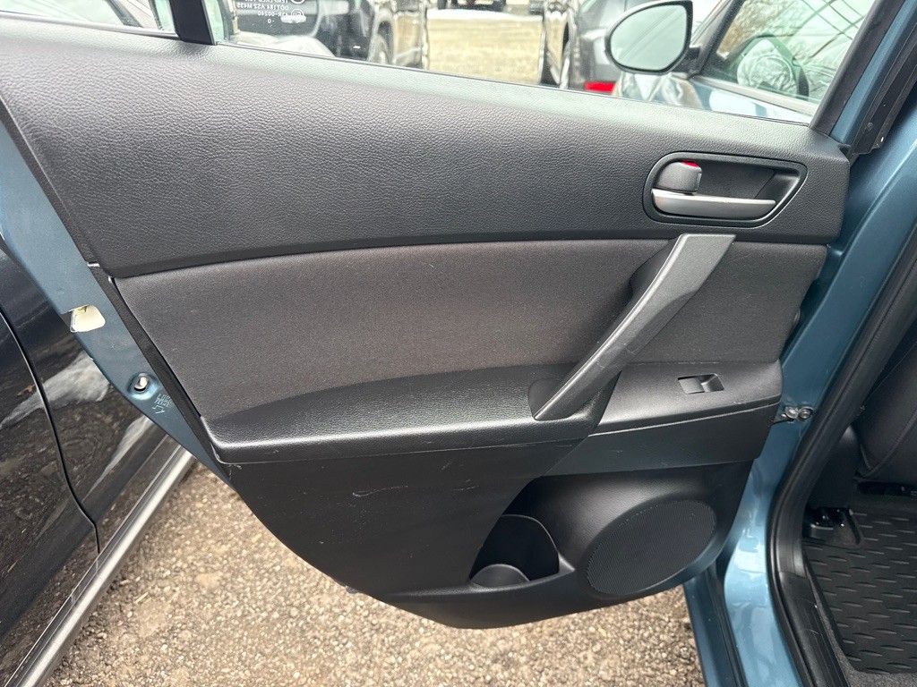 2011 Mazda Mazda3 Image 23