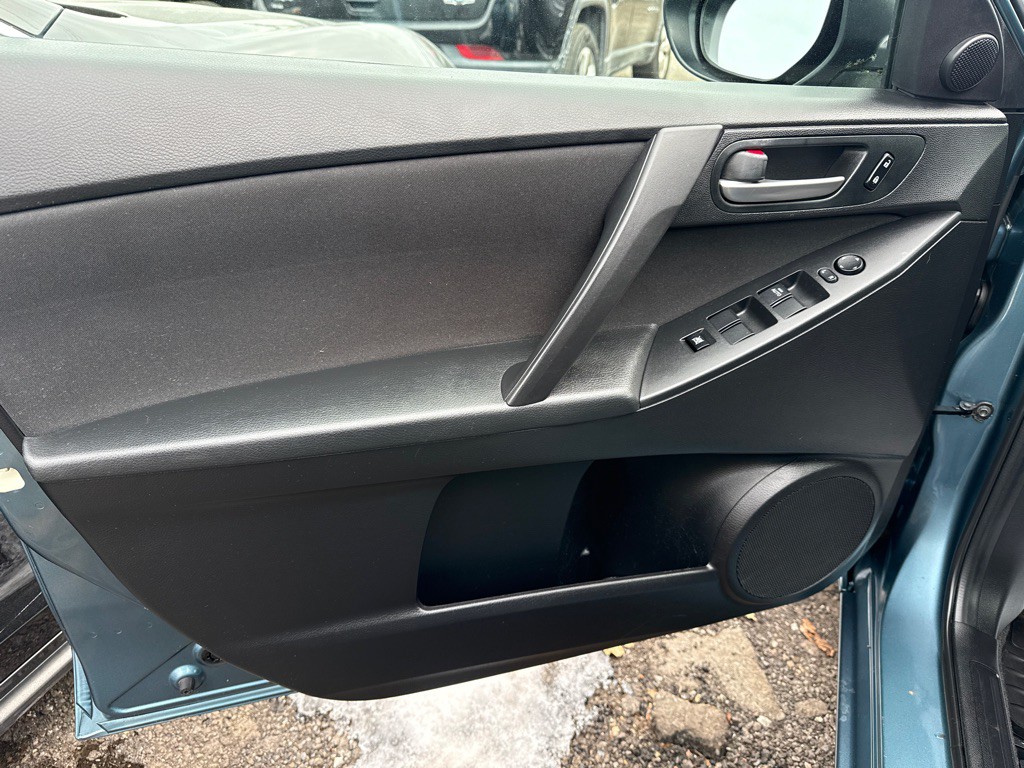 2011 Mazda Mazda3 Image 27