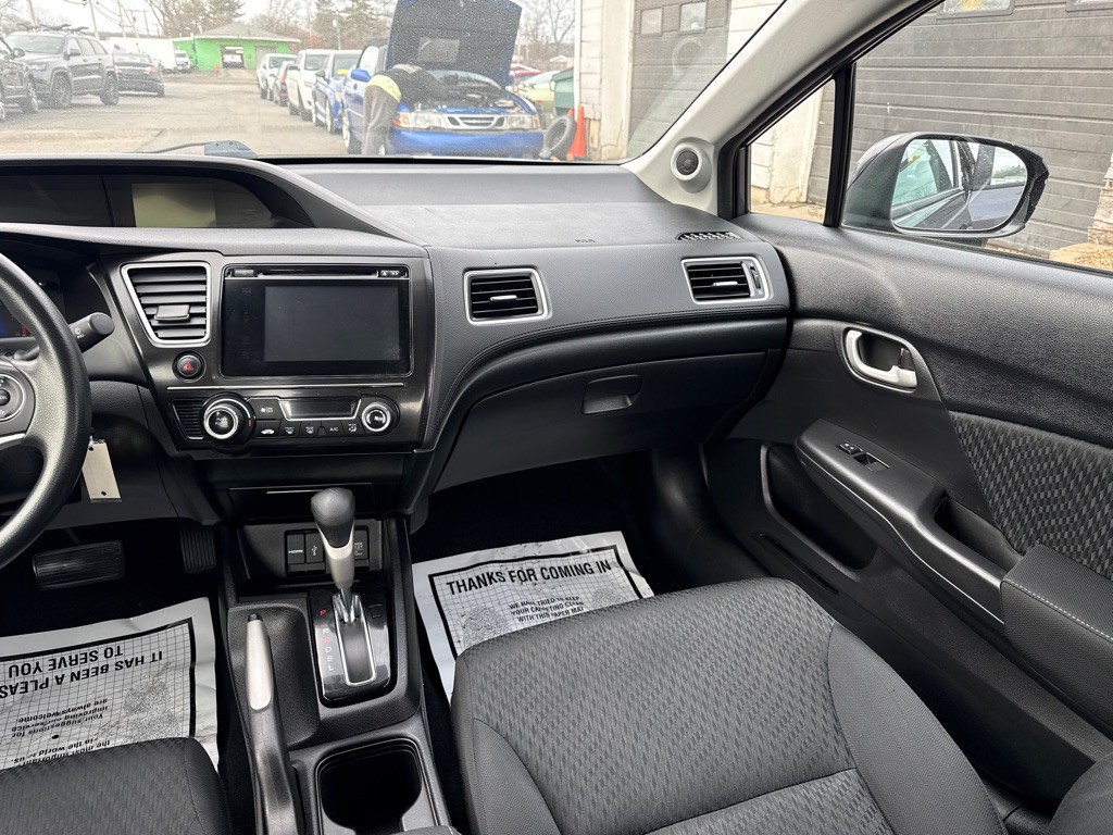 2015 Honda Civic Image 17