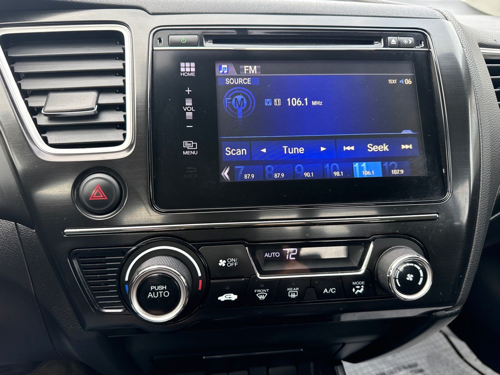 2015 Honda Civic Image 30