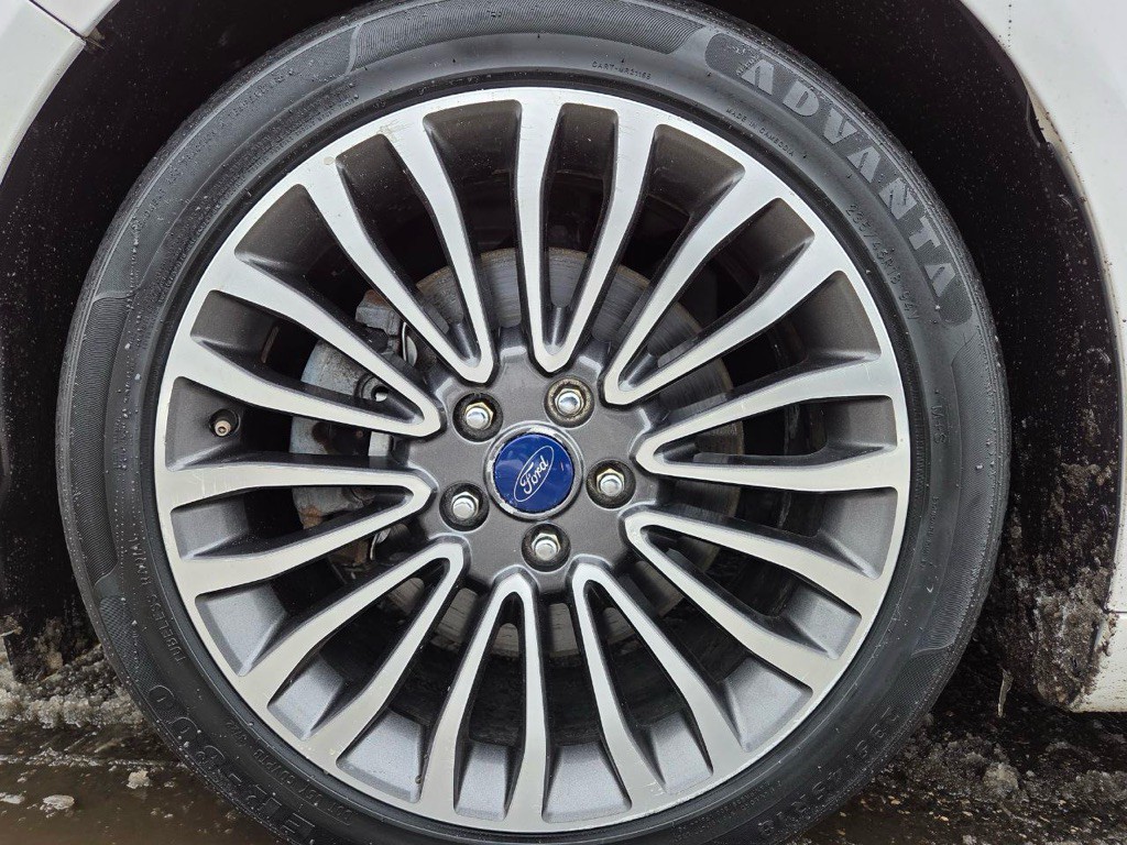 2017 Ford Fusion Image 16