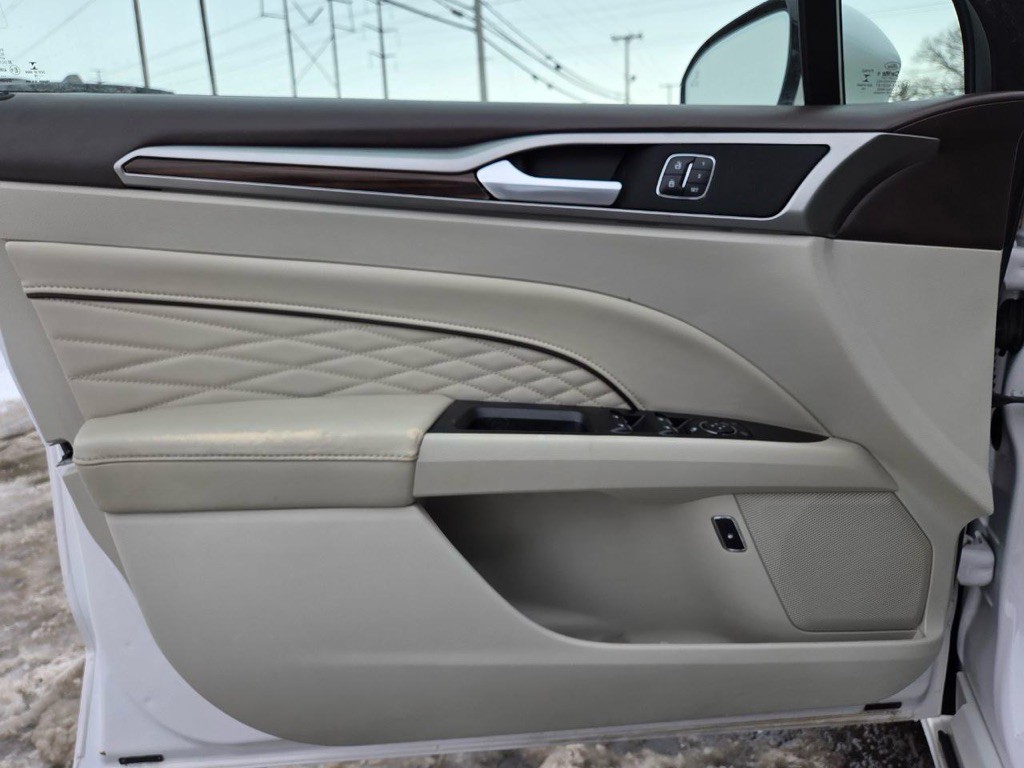 2017 Ford Fusion Image 17