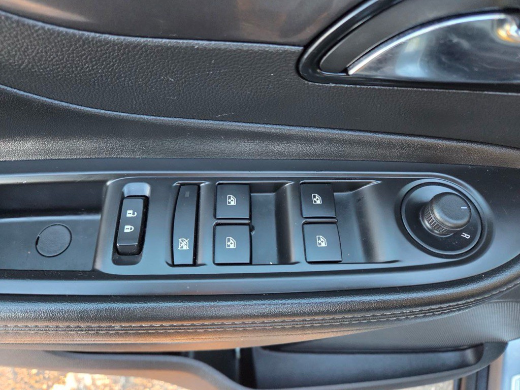 2019 Buick Enclave Image 18