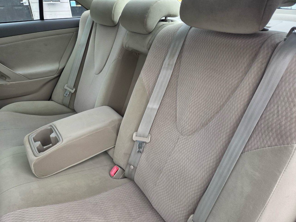 2010 Toyota Camry Image 14