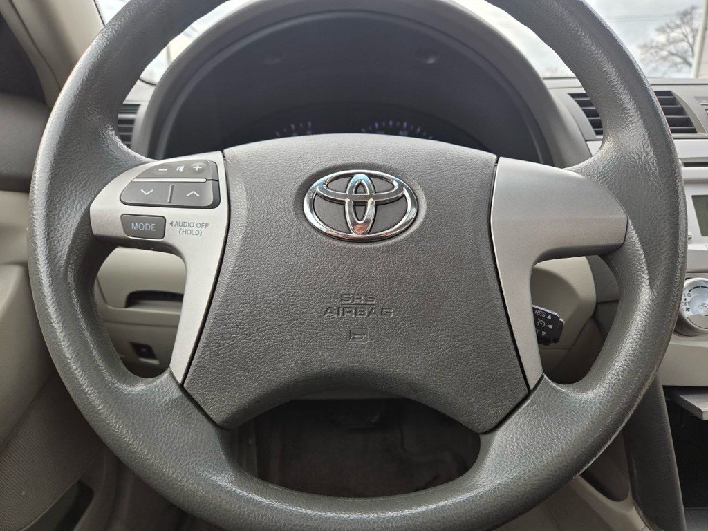 2010 Toyota Camry Image 16