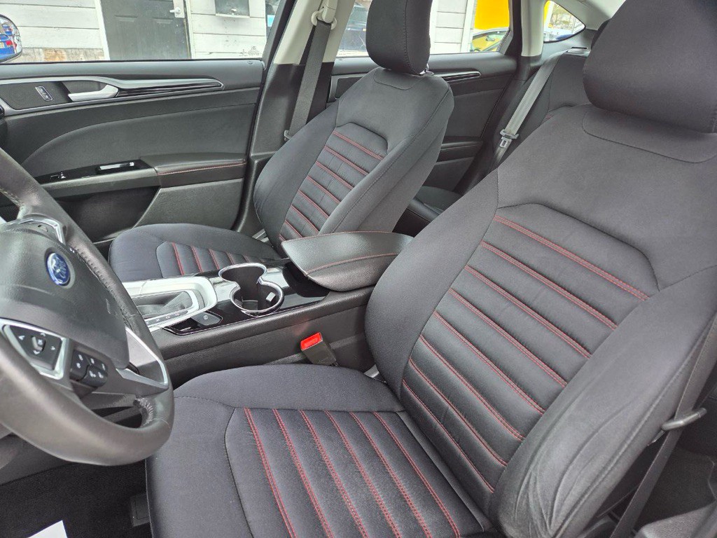 2015 Ford Fusion Image 11