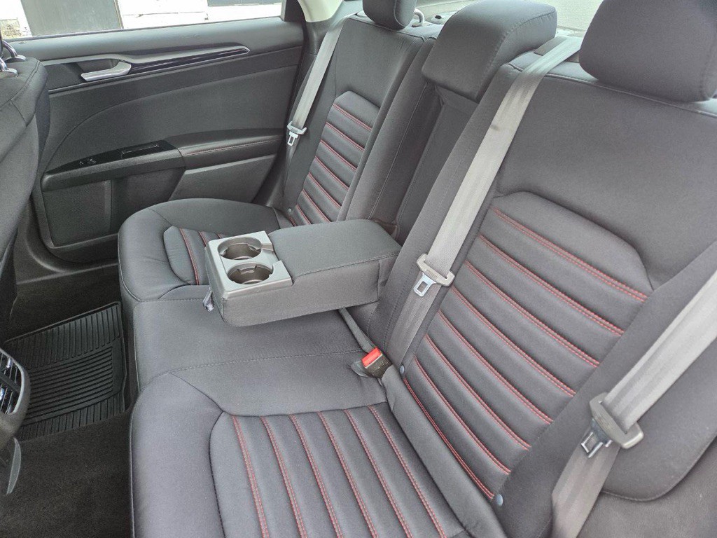 2015 Ford Fusion Image 13