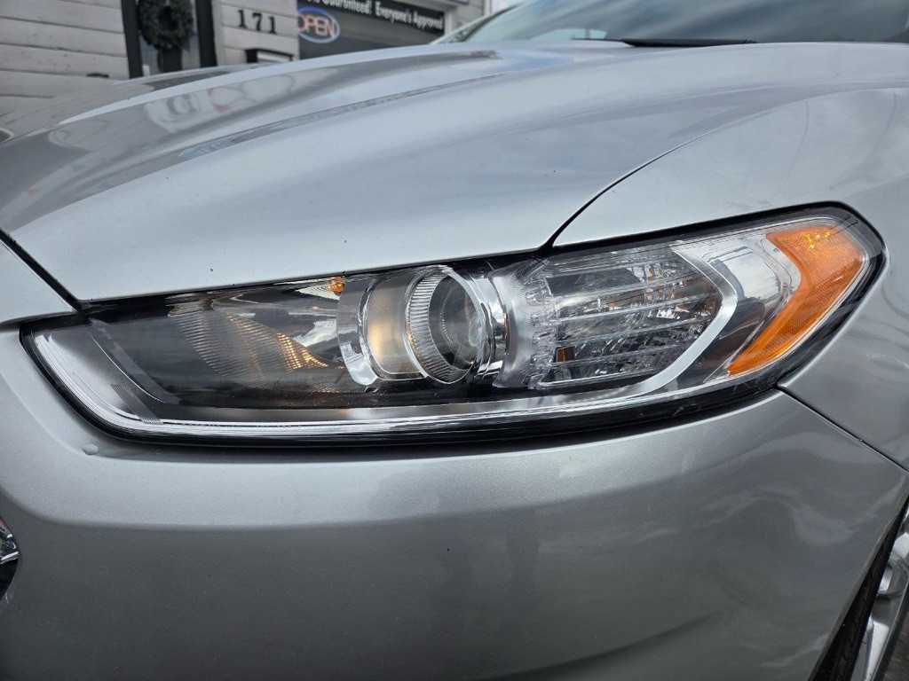 2015 Ford Fusion Image 19