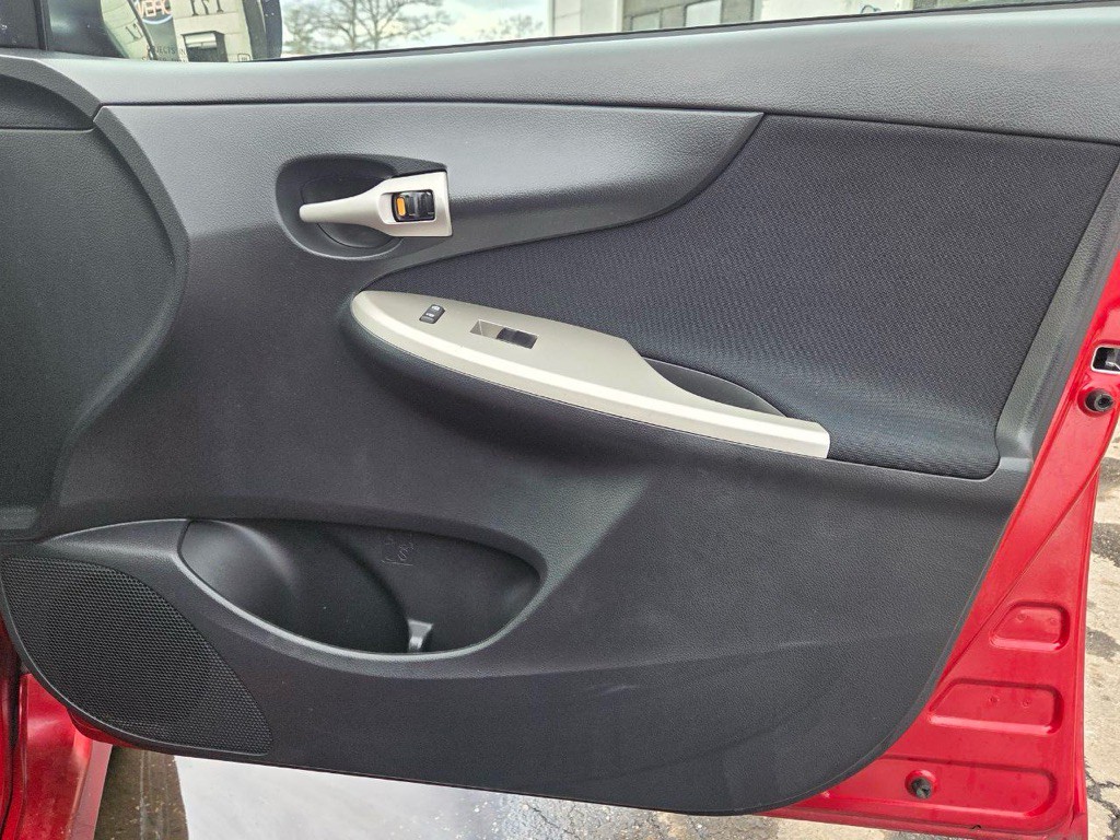 2012 Toyota Corolla Image 16