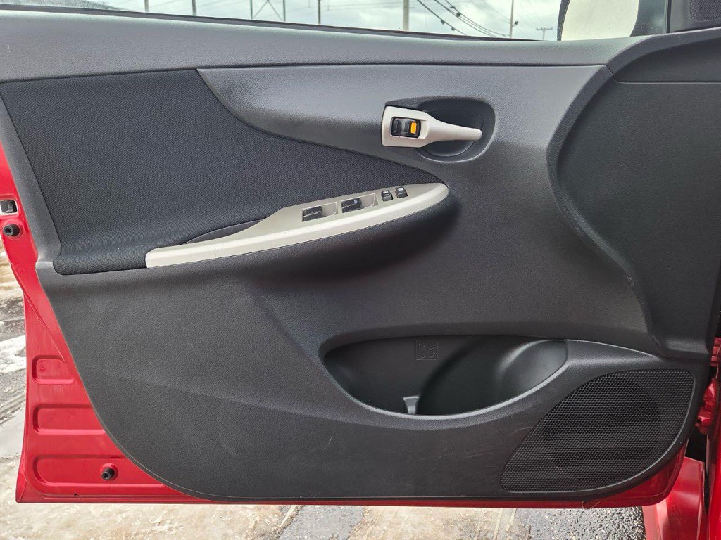 2012 Toyota Corolla Image 20