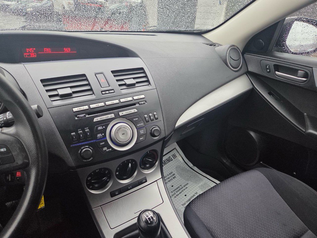 2010 Mazda Mazda3 Image 17