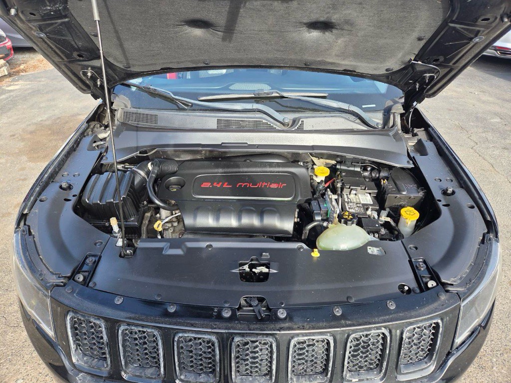 2018 Jeep Compass Image 9