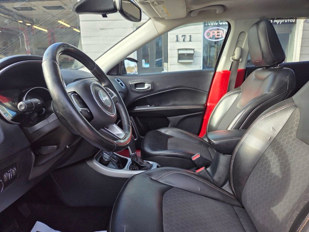 2018 Jeep Compass Image 10