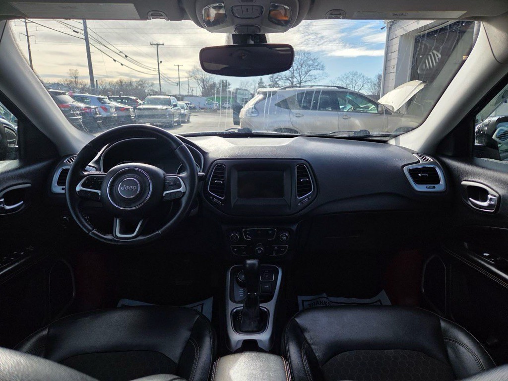 2018 Jeep Compass Image 15