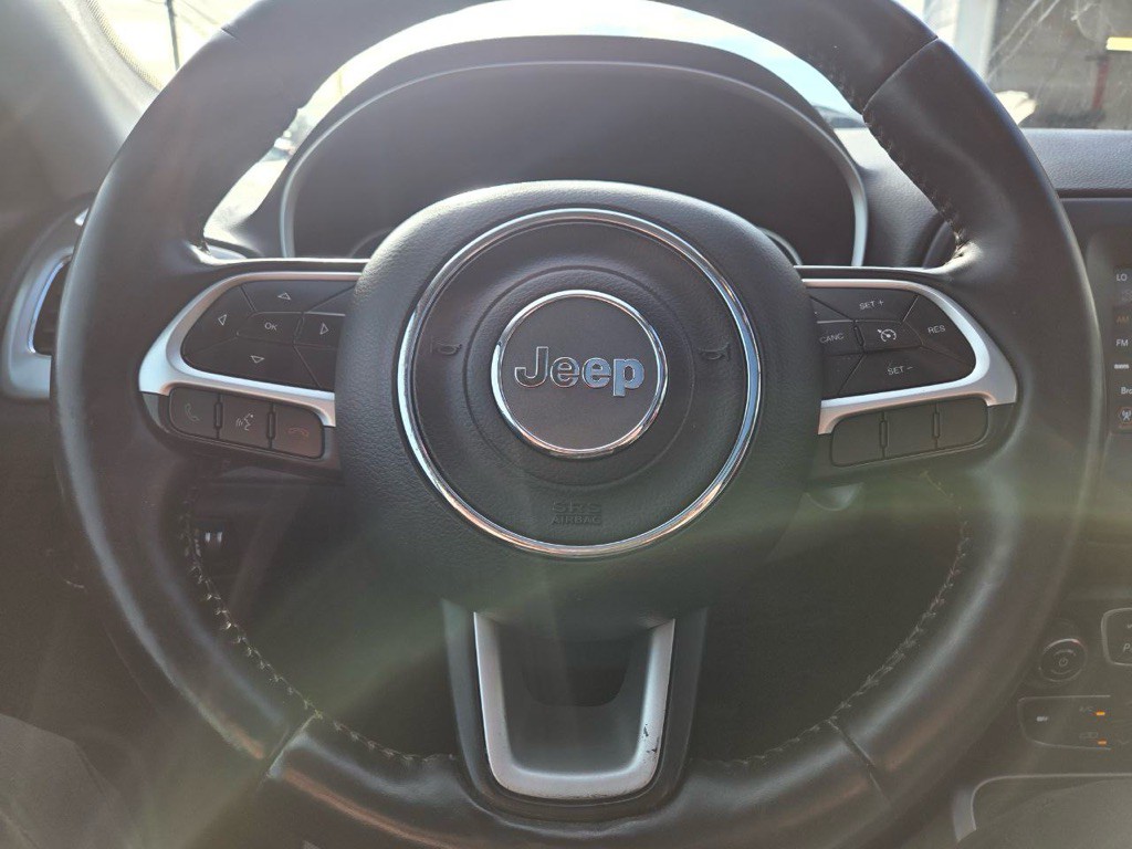 2018 Jeep Compass Image 19