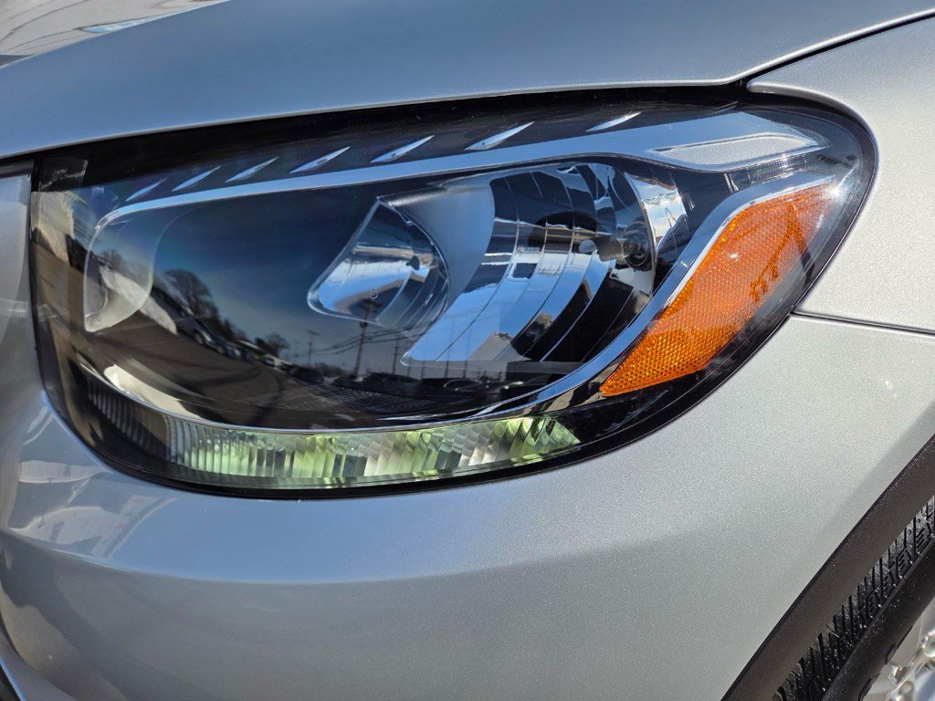 2017 Mercedes-Benz GLC-Class Image 10