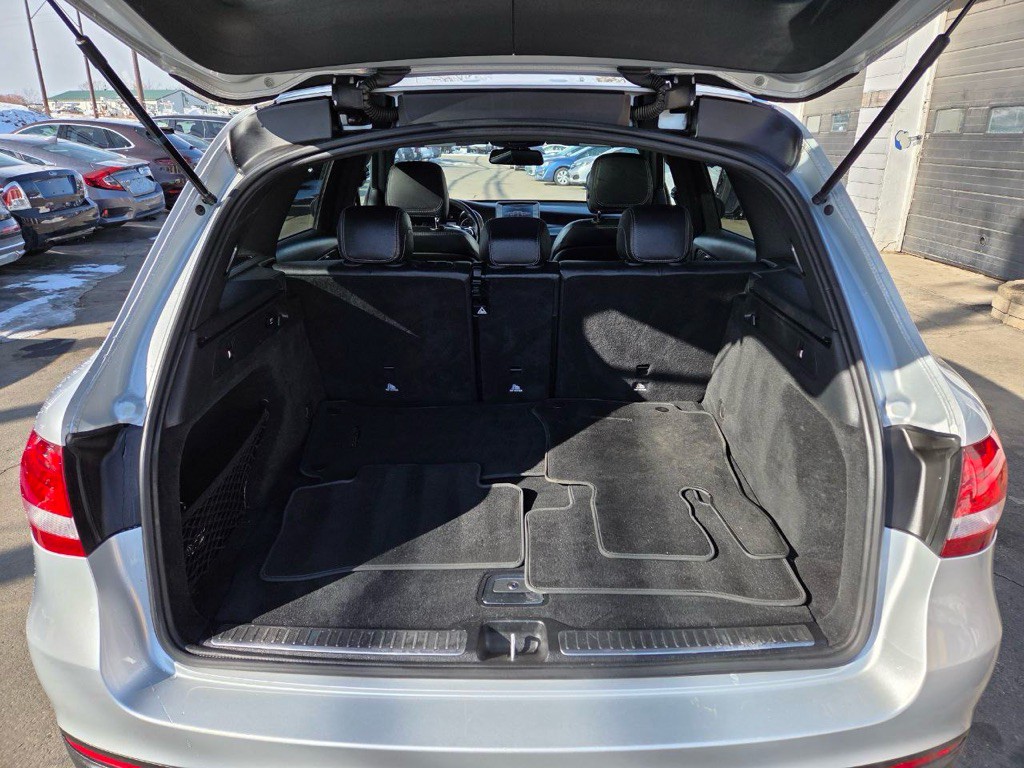 2017 Mercedes-Benz GLC-Class Image 16