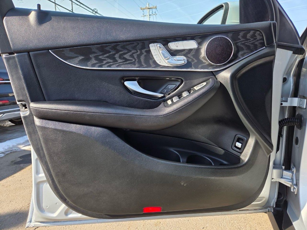 2017 Mercedes-Benz GLC-Class Image 20