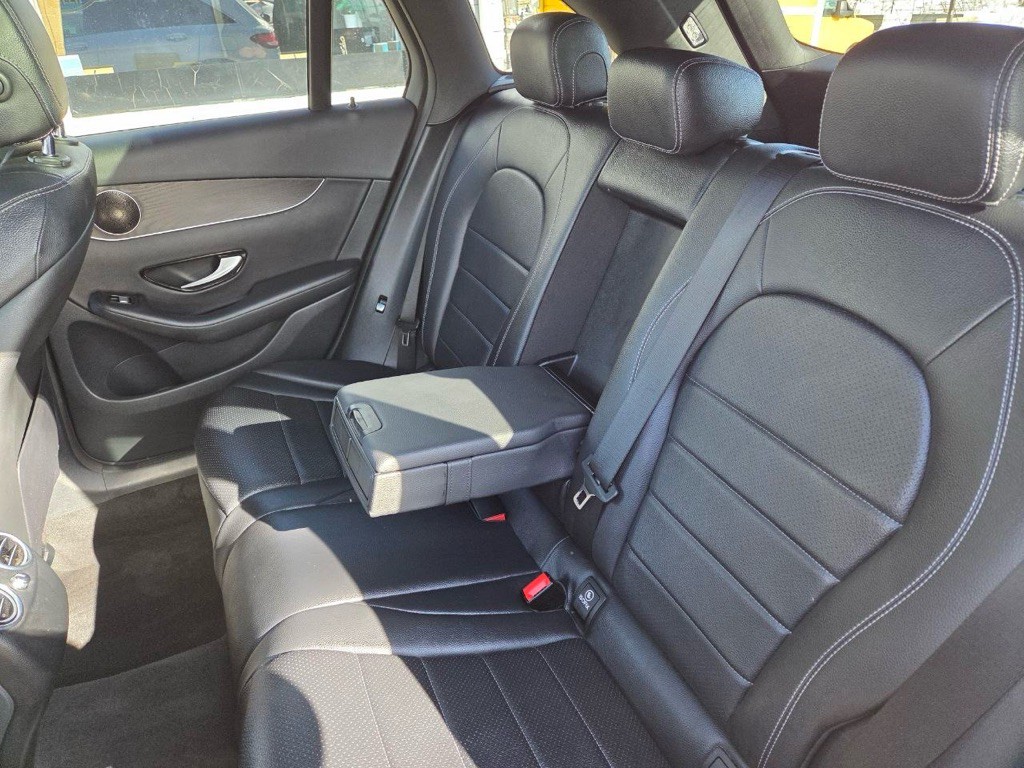 2017 Mercedes-Benz GLC-Class Image 26