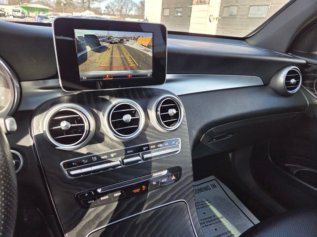 2017 Mercedes-Benz GLC-Class Image 33