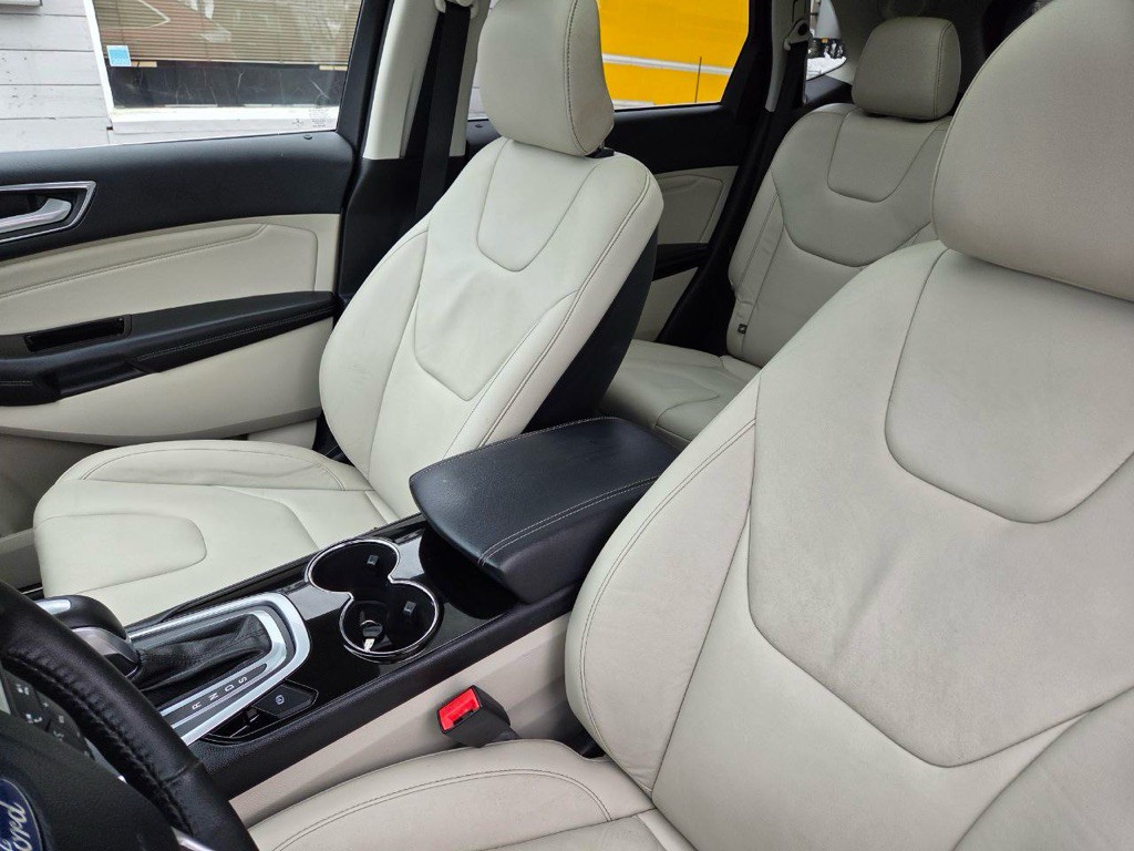 2016 Ford Edge Image 20