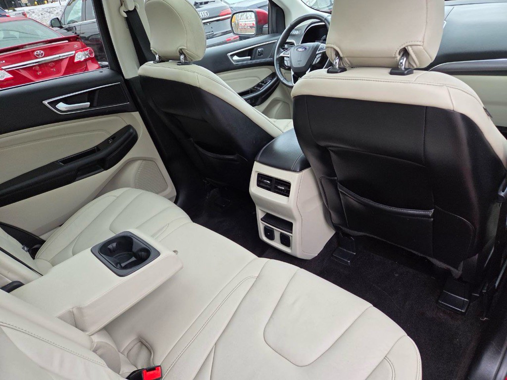 2016 Ford Edge Image 28