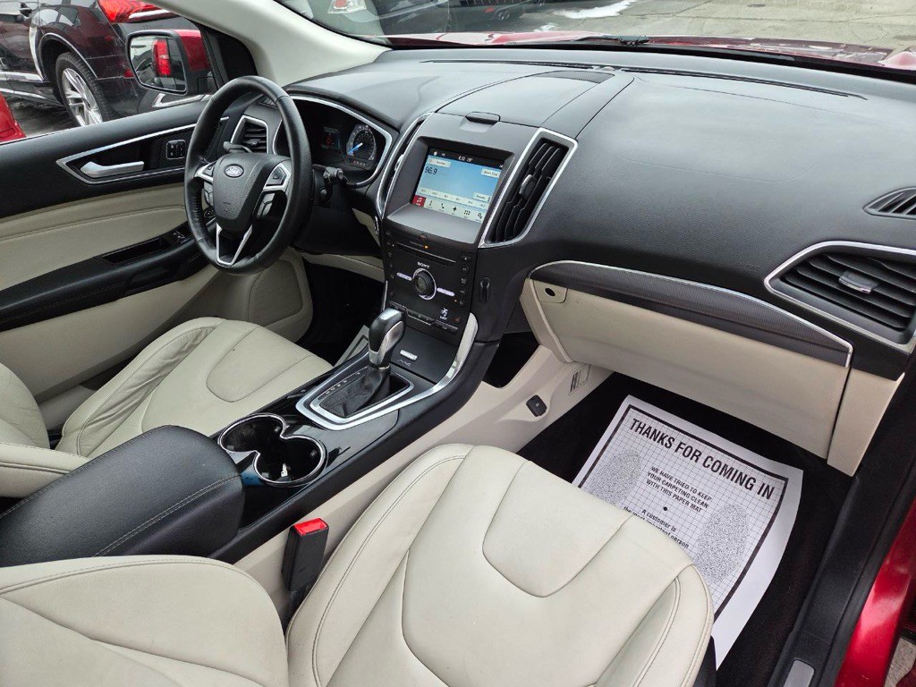 2016 Ford Edge Image 30