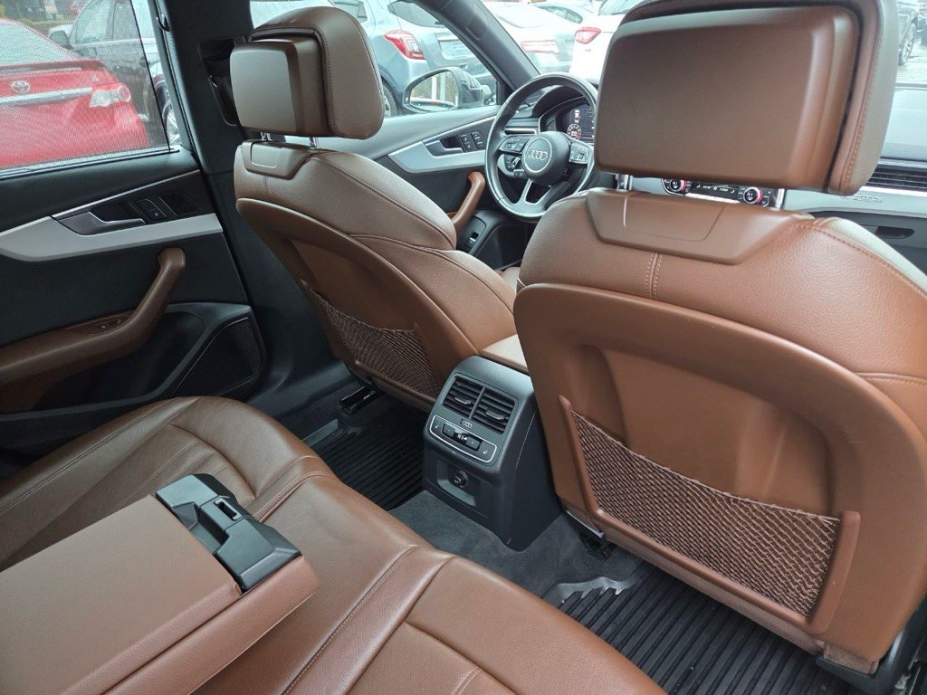 2017 Audi A4 Image 14