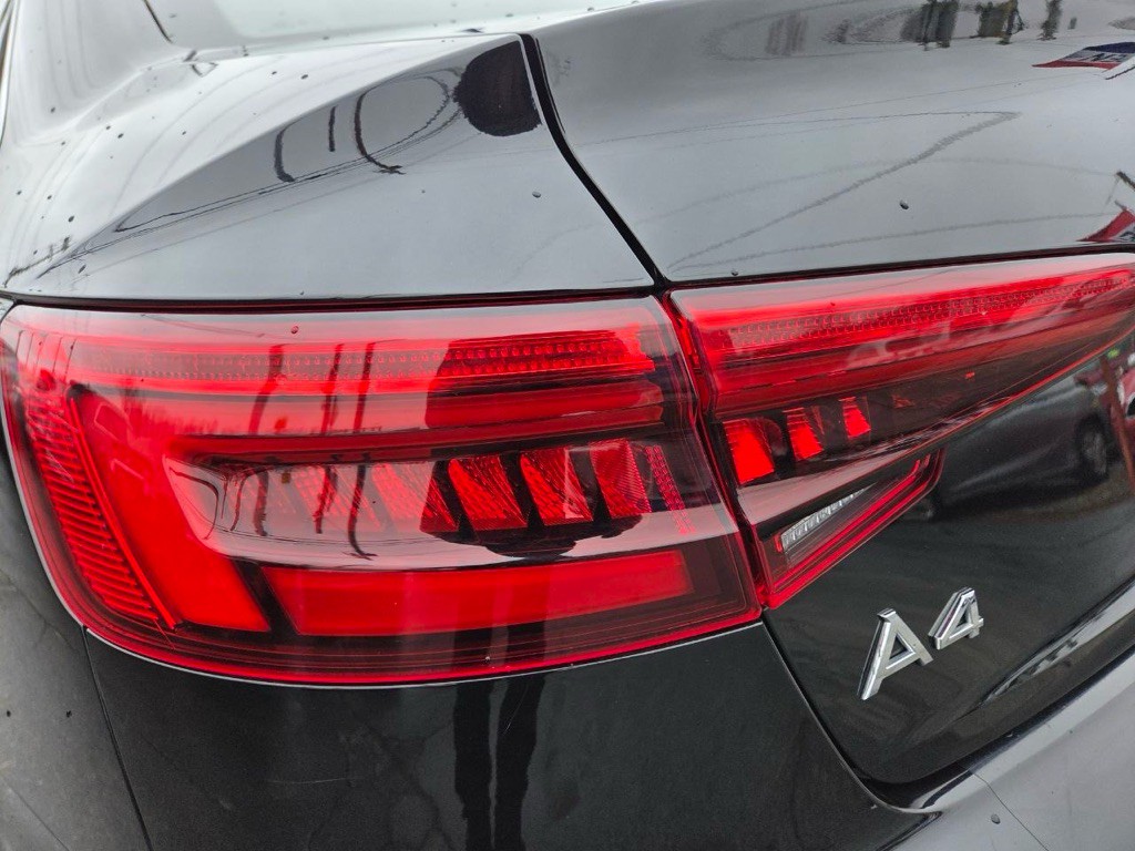 2017 Audi A4 Image 27