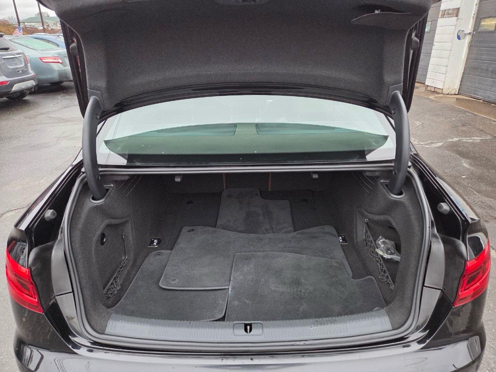 2017 Audi A4 Image 28