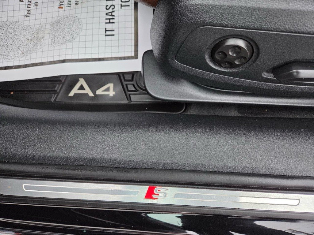 2017 Audi A4 Image 34