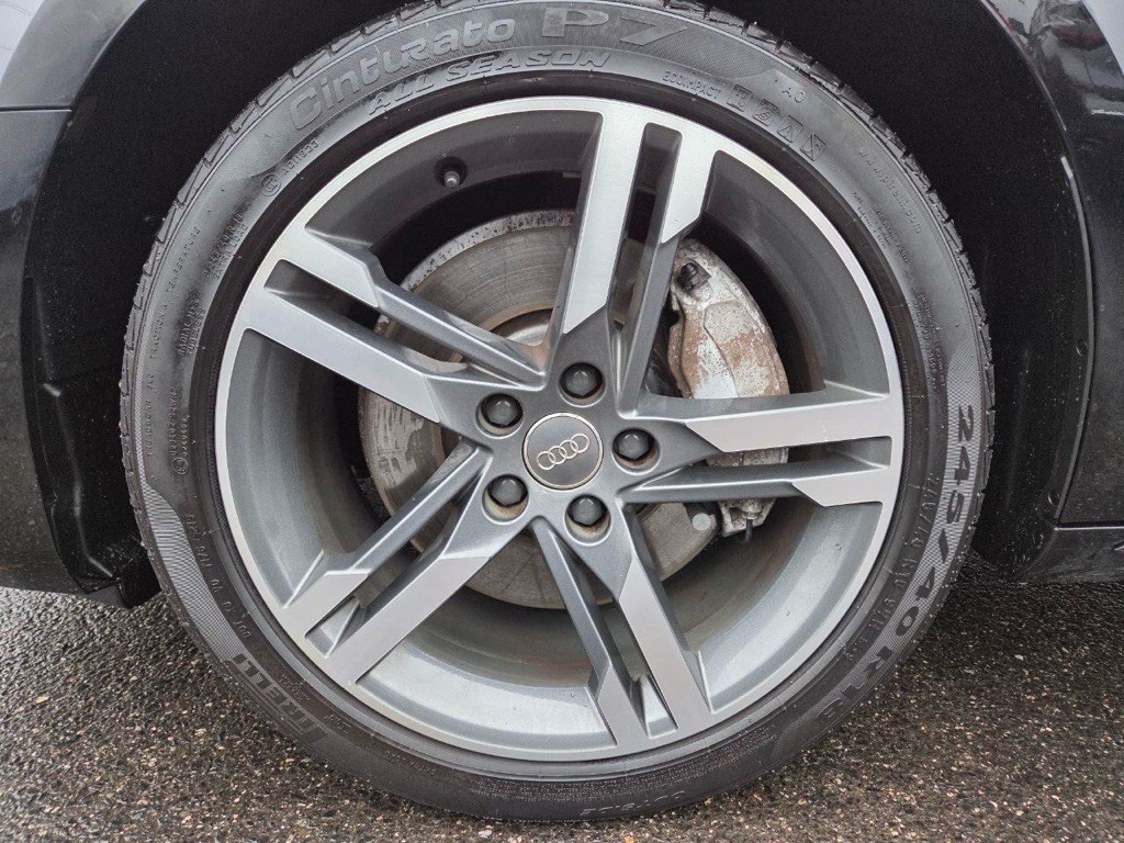 2017 Audi A4 Image 36