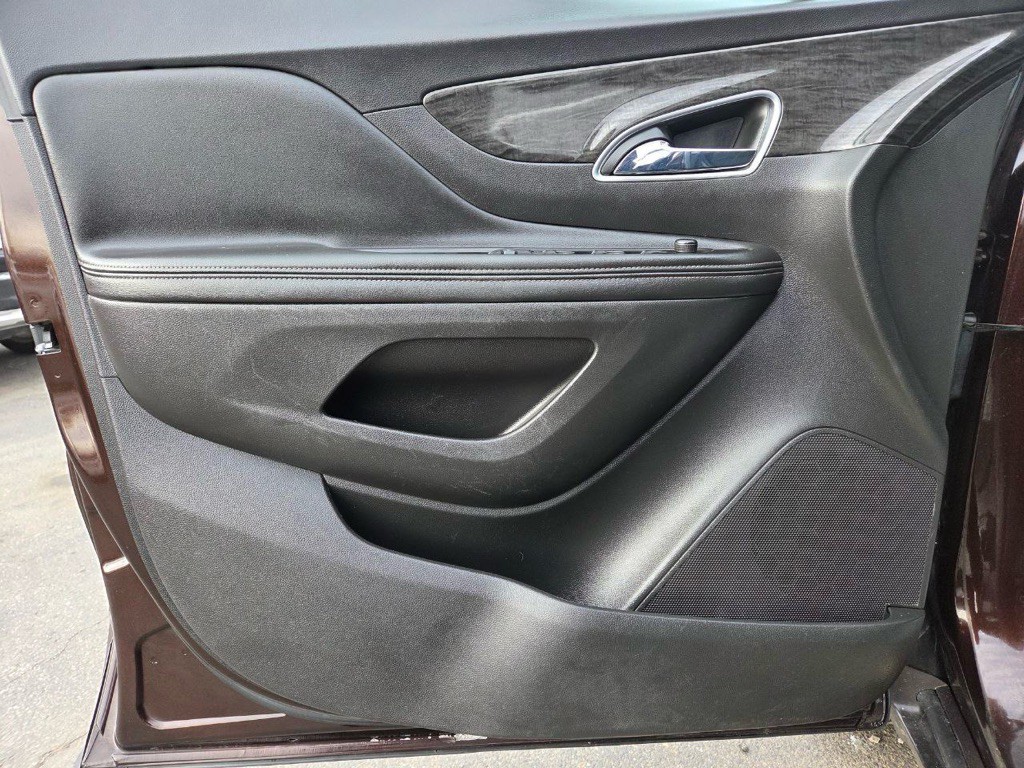 2016 Buick Enclave Image 30