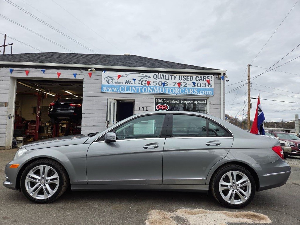2013 Mercedes-Benz C-Class Image 2