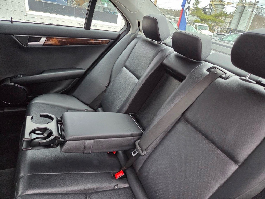 2013 Mercedes-Benz C-Class Image 11
