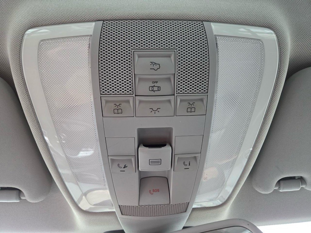 2013 Mercedes-Benz C-Class Image 18