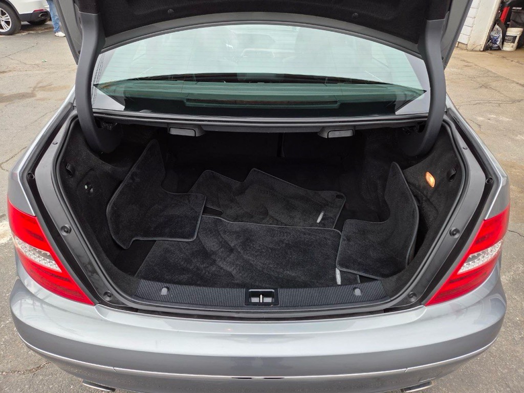 2013 Mercedes-Benz C-Class Image 22