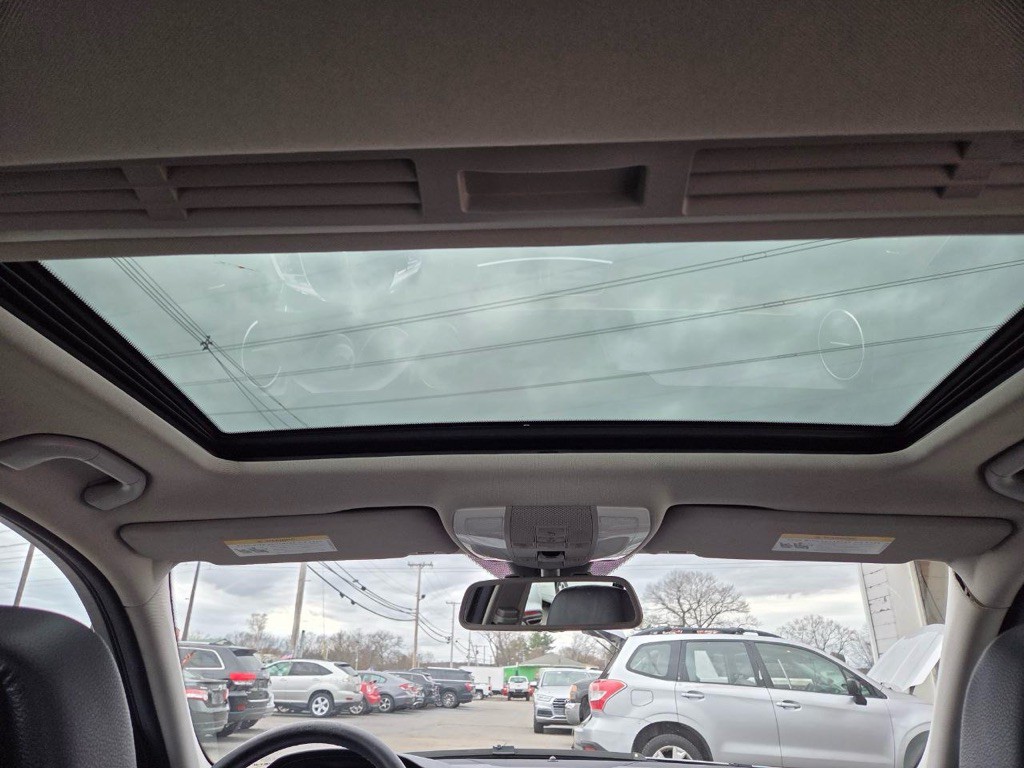 2013 Mercedes-Benz C-Class Image 23