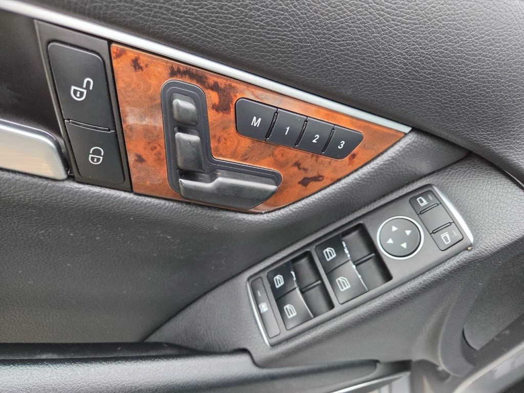 2013 Mercedes-Benz C-Class Image 28