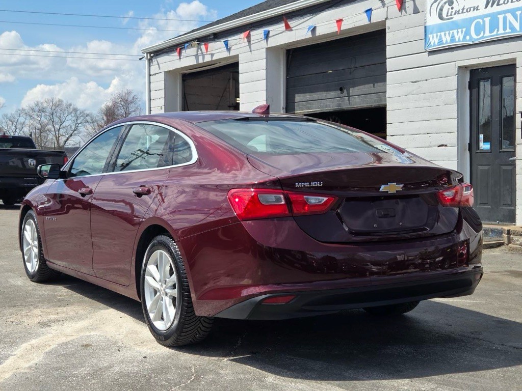 2016 Chevrolet Malibu Image 3