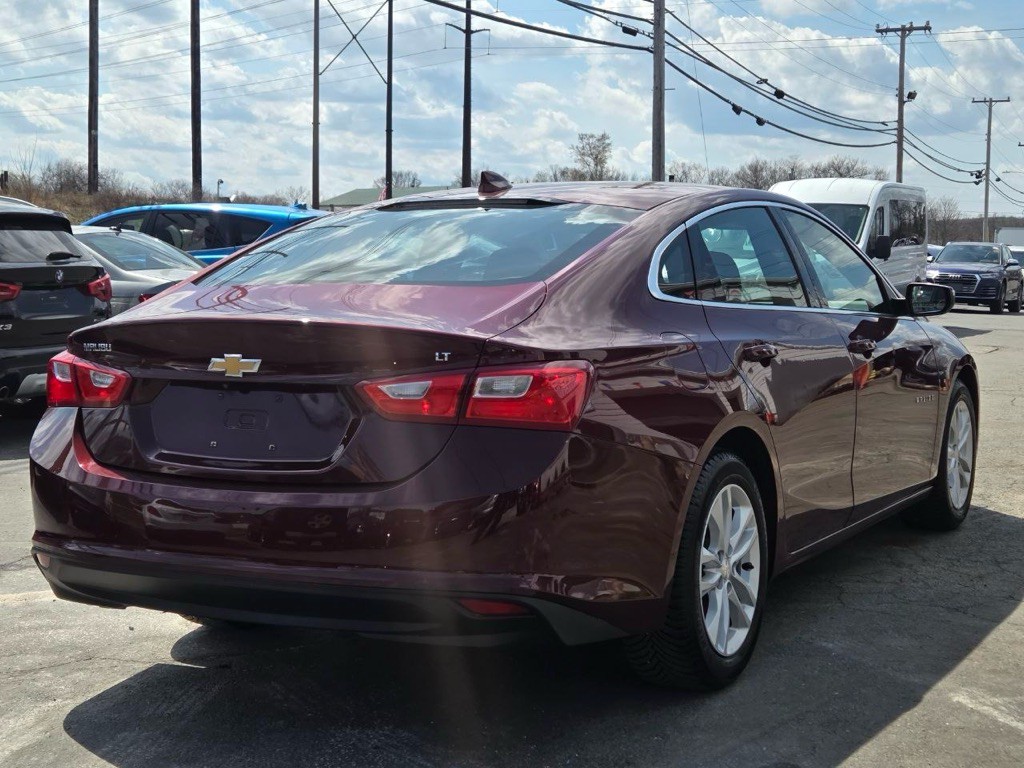 2016 Chevrolet Malibu Image 5