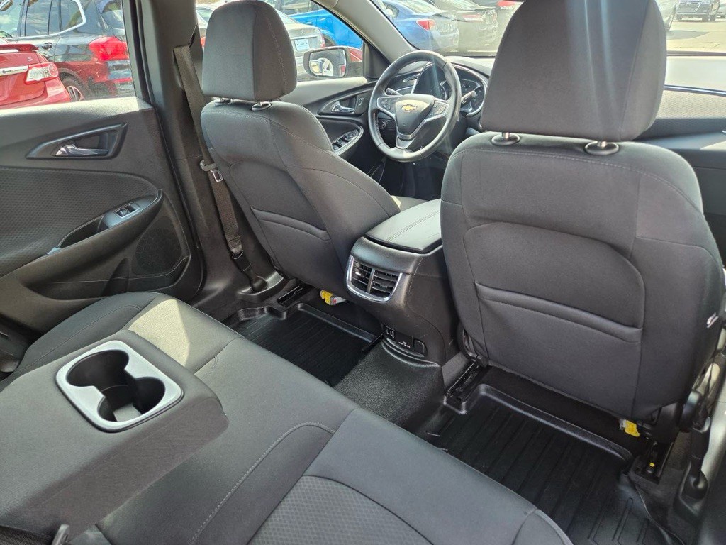 2016 Chevrolet Malibu Image 14