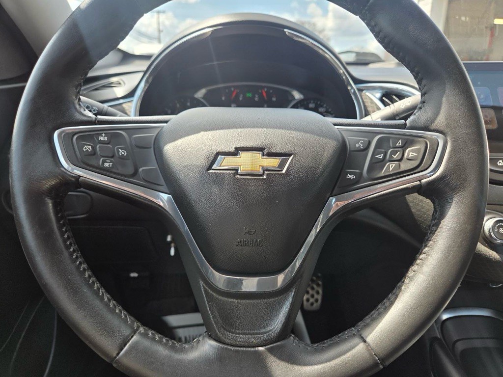 2016 Chevrolet Malibu Image 18