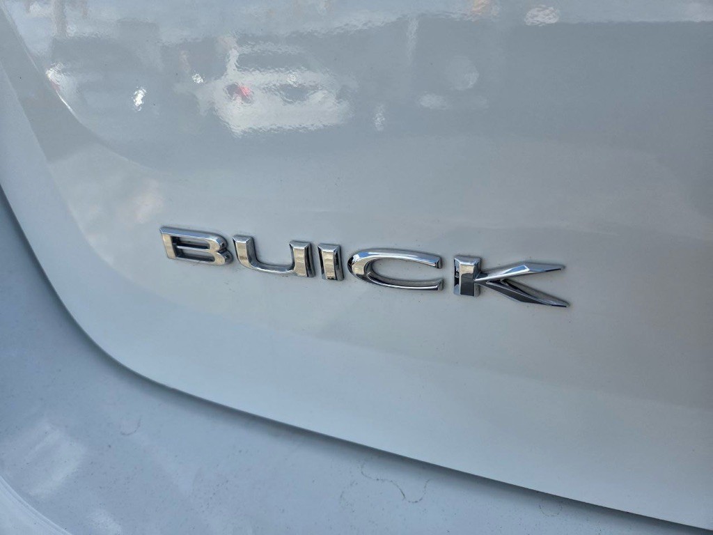 2017 Buick Enclave Image 27