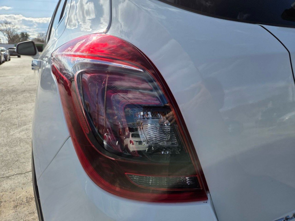 2017 Buick Enclave Image 28