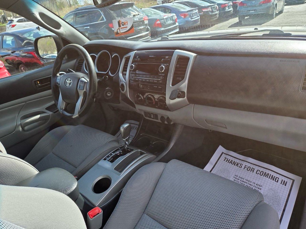 2012 Toyota Tacoma Image 16