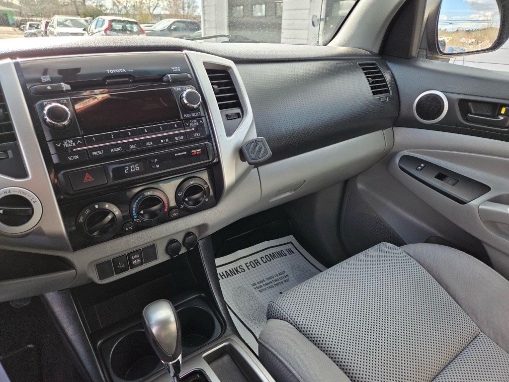 2012 Toyota Tacoma Image 17